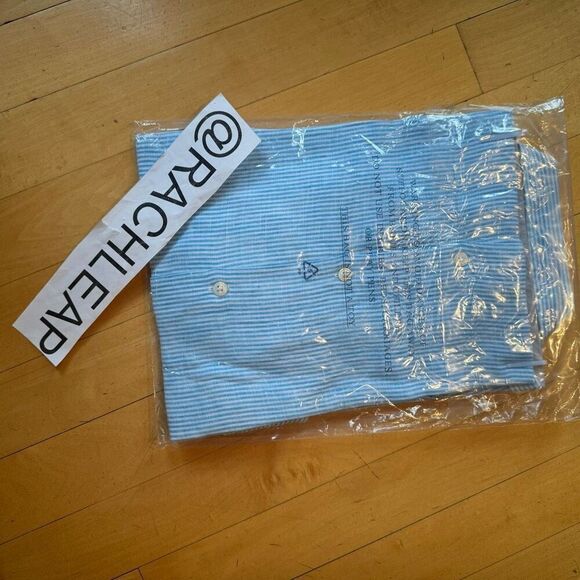 $65 Untuckit women’s blue striped brand new size 0 m7 - Picture 3 of 6